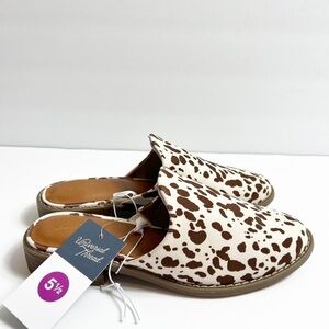 Universal Thread Maura Brown Women Flat Loafers Size 5.5 Brand New